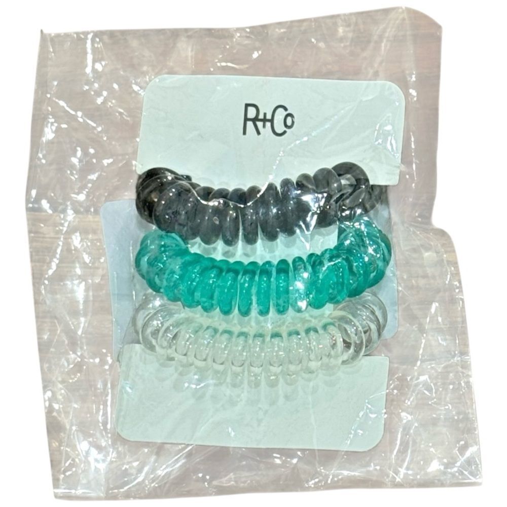 R+Co Pack of 3 Stretchy Hair Ties. Hair Accessories. NEW.